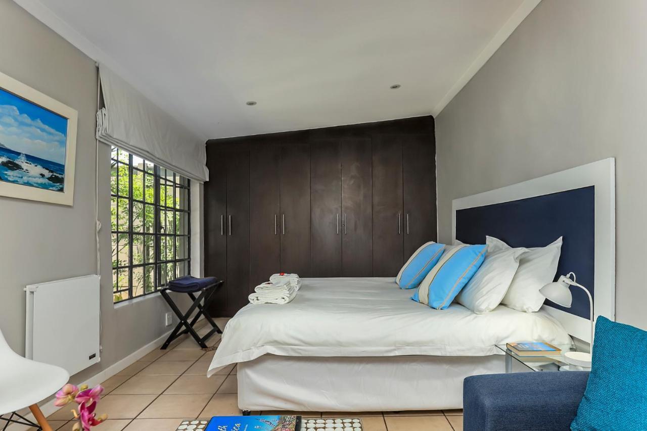 Seven Palms - Tranquility on Dover Appartement Johannesburg Buitenkant foto